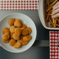 Chicken nuggets and chips